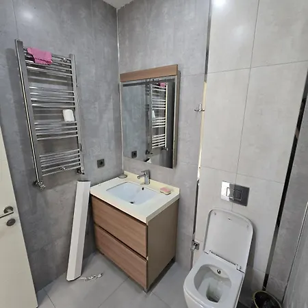 Apartment Huzzak Tower 1 M2 *