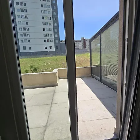 Apartment Huzzak Tower 1 M2 Eskiomerler
