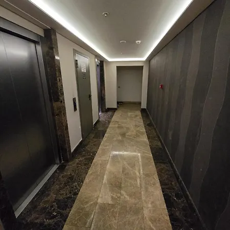 Huzzak Tower 1 M2 Apartment Eskiomerler